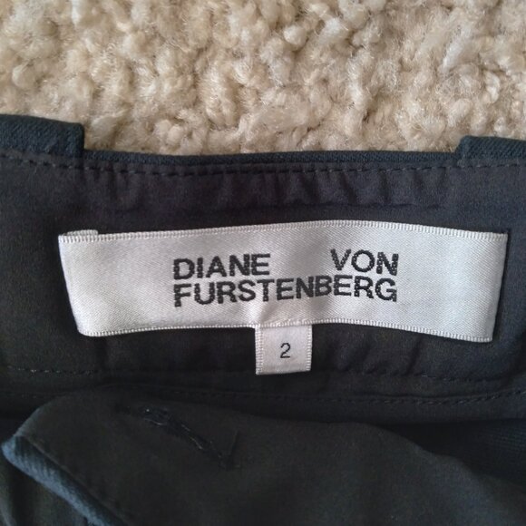 Diane von Furstenberg Black Pleated Cotton Blend Naples Shorts Size 2 - Picture 3 of 4